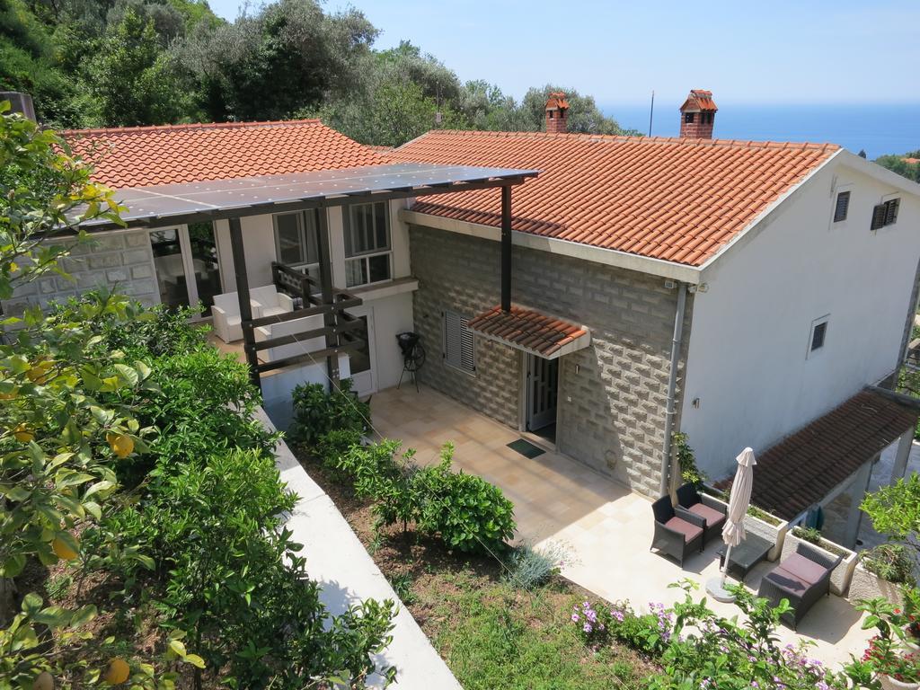 Rezevici Apartments Petrovac na moru Exterior foto
