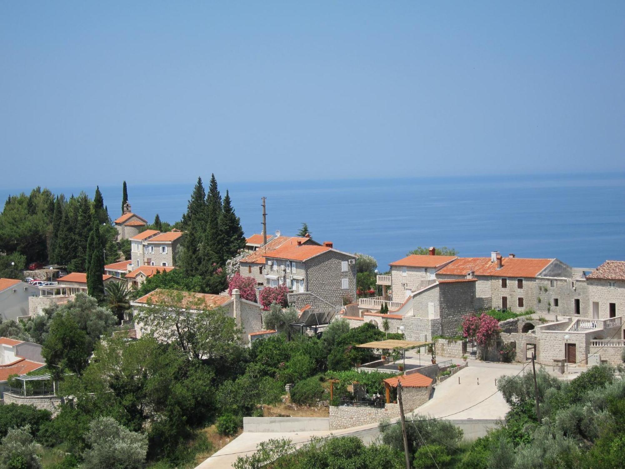 Rezevici Apartments Petrovac na moru Exterior foto