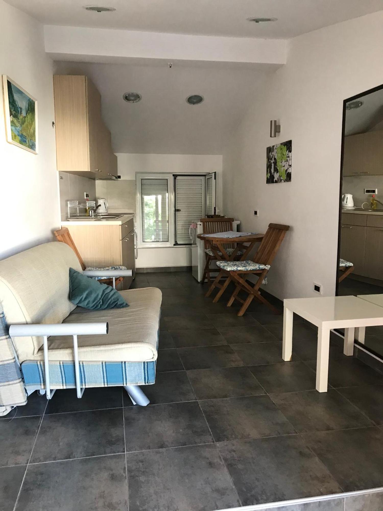 Rezevici Apartments Petrovac na moru Zimmer foto
