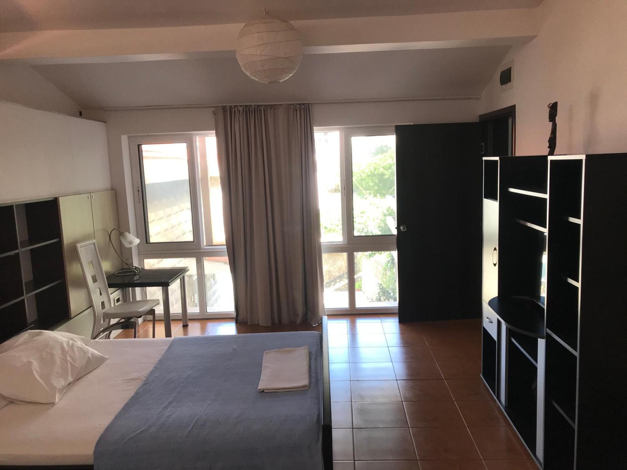 Rezevici Apartments Petrovac na moru Zimmer foto