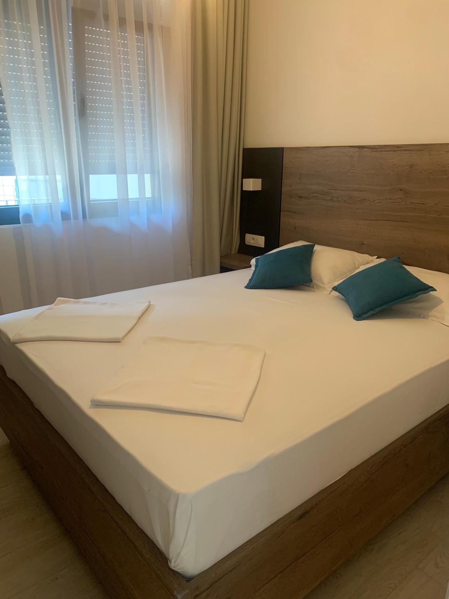 Rezevici Apartments Petrovac na moru Exterior foto