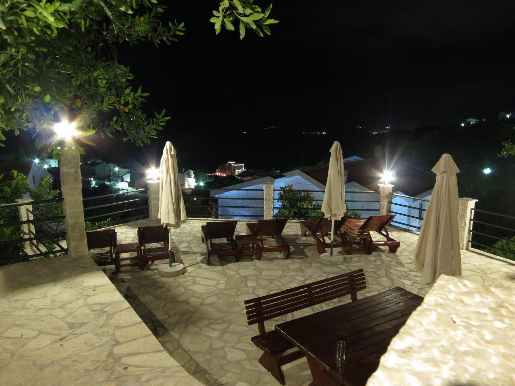 Rezevici Apartments Petrovac na moru Exterior foto