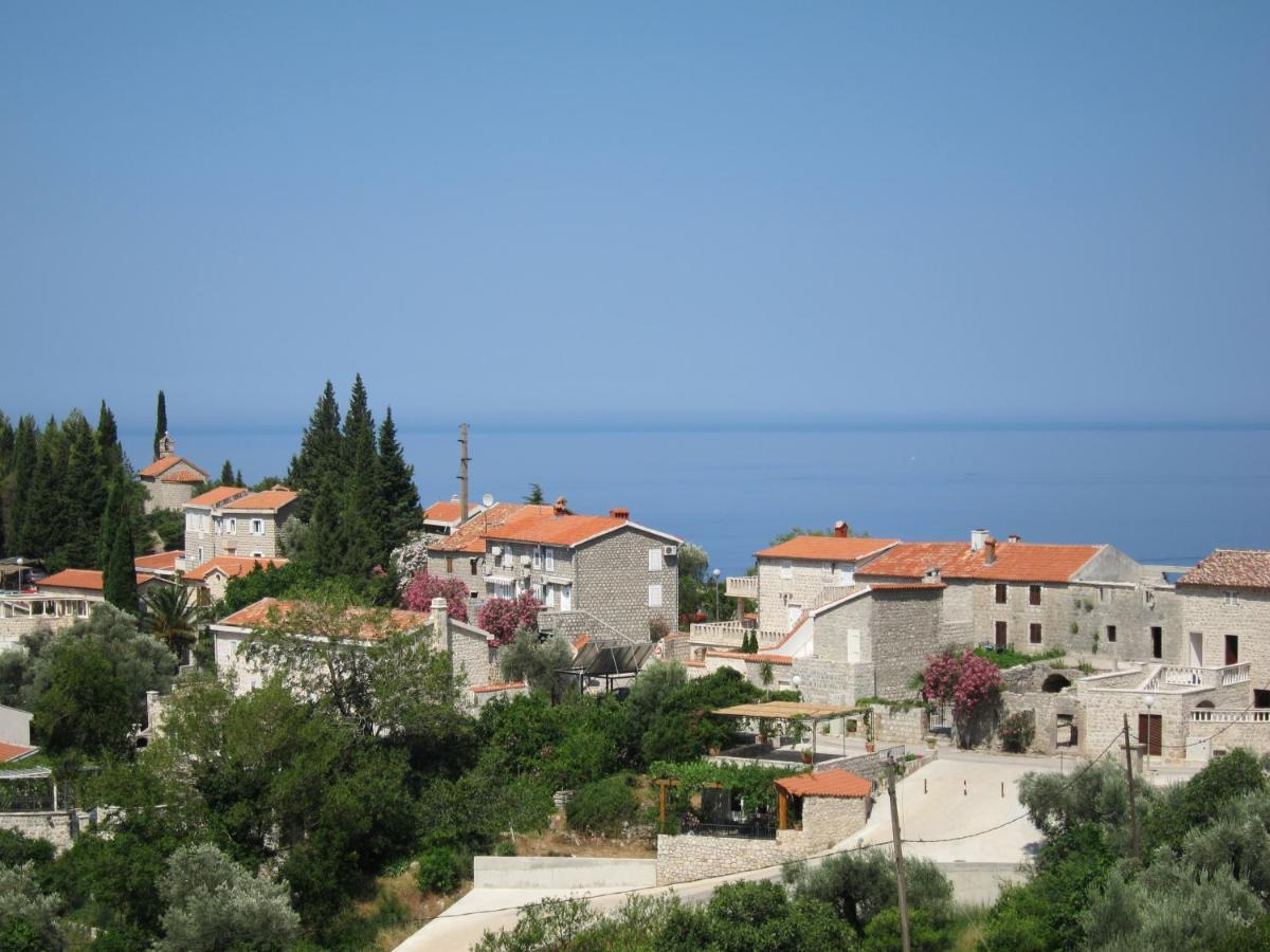 Rezevici Apartments Petrovac na moru Exterior foto